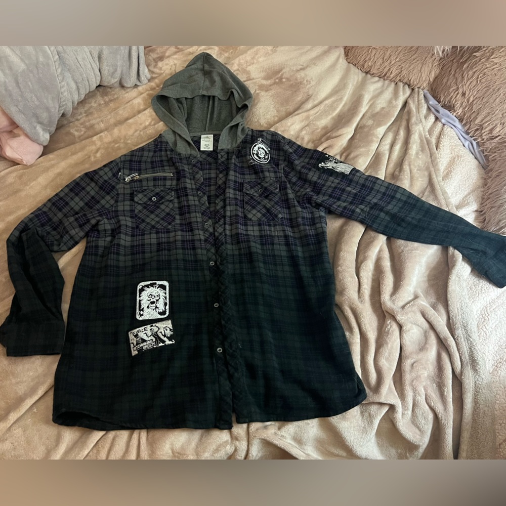 Disneyland resort, haunted mansion, flannel, hatbox, ghost